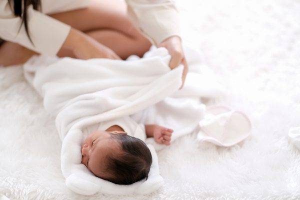 How to swaddle your baby