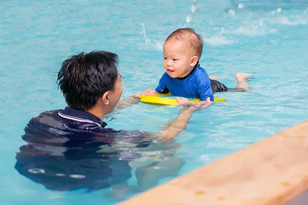  Guide to Choosing Baby Swim Classes