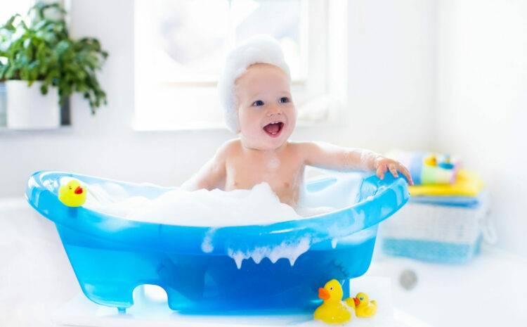  10 Baby Bath Safety Tips